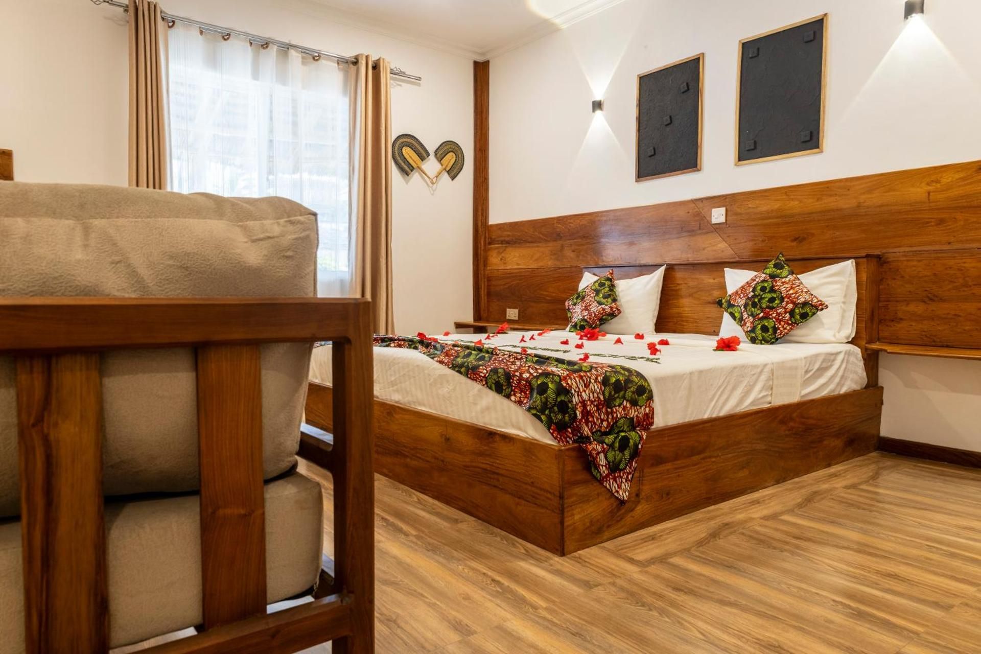 Comfort Quadruple Room, photo 5 of 14